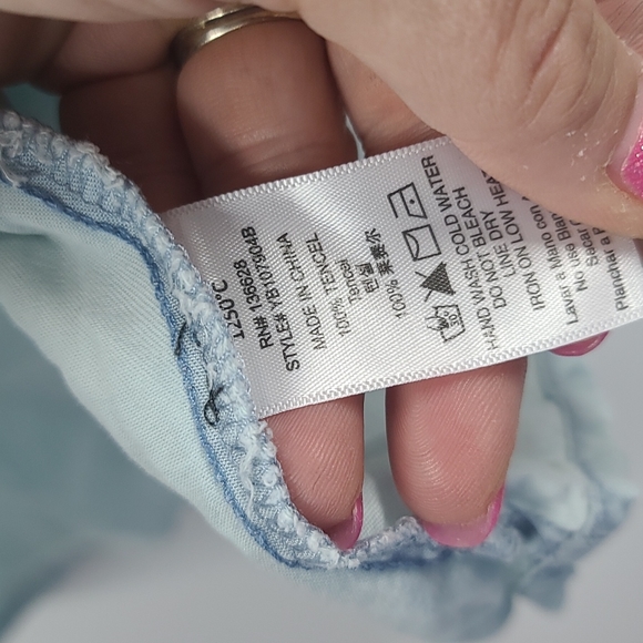 1250 degrees Celsius ombre chambray top - Picture 4 of 4